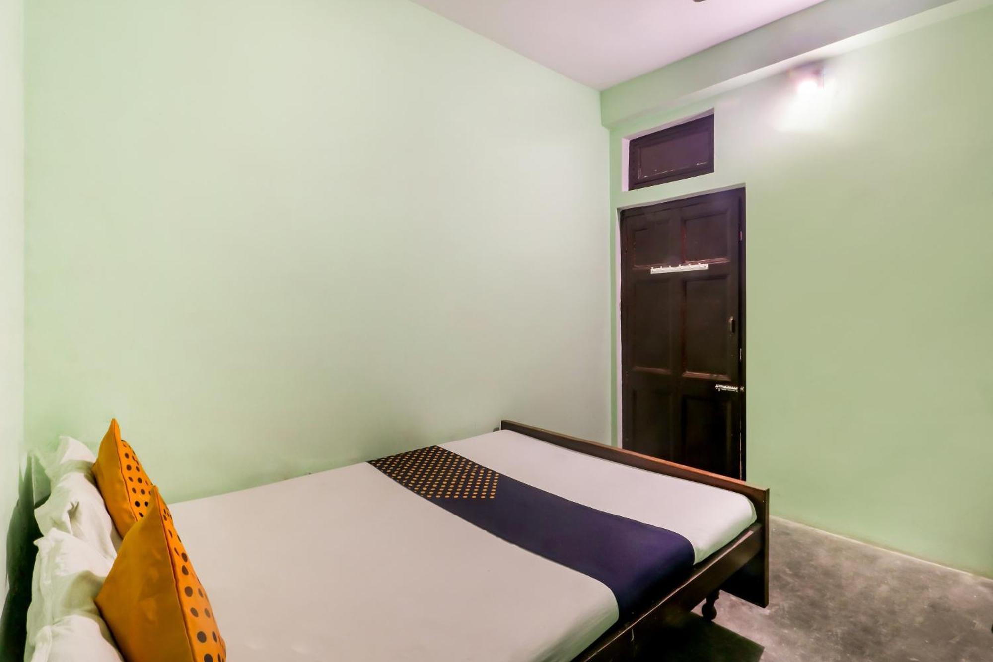 Spot On Mishra Guest House Βαρανάσι Εξωτερικό φωτογραφία