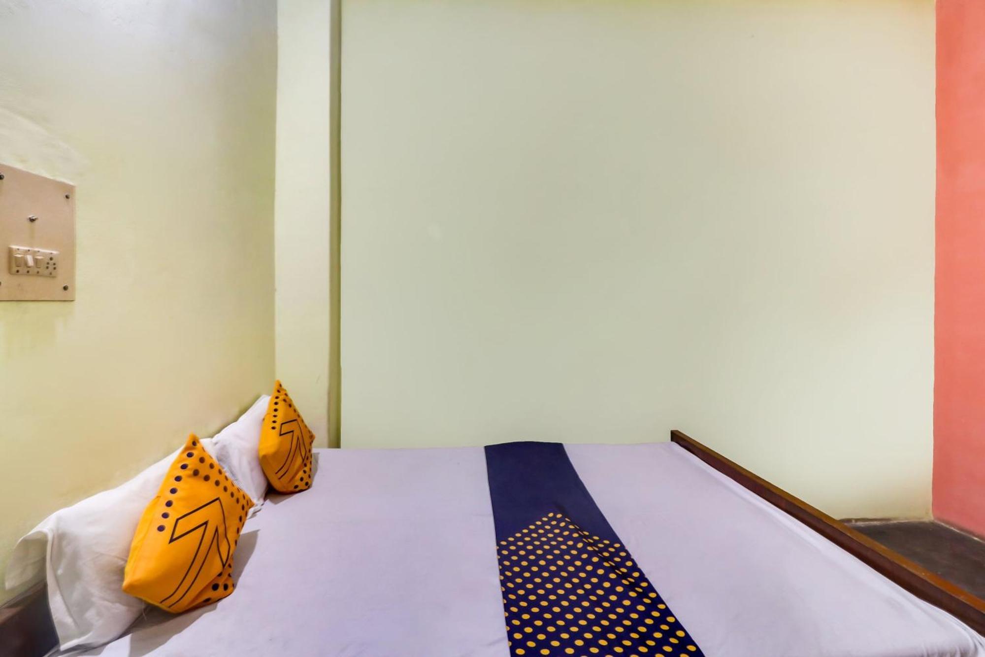 Spot On Mishra Guest House Βαρανάσι Εξωτερικό φωτογραφία