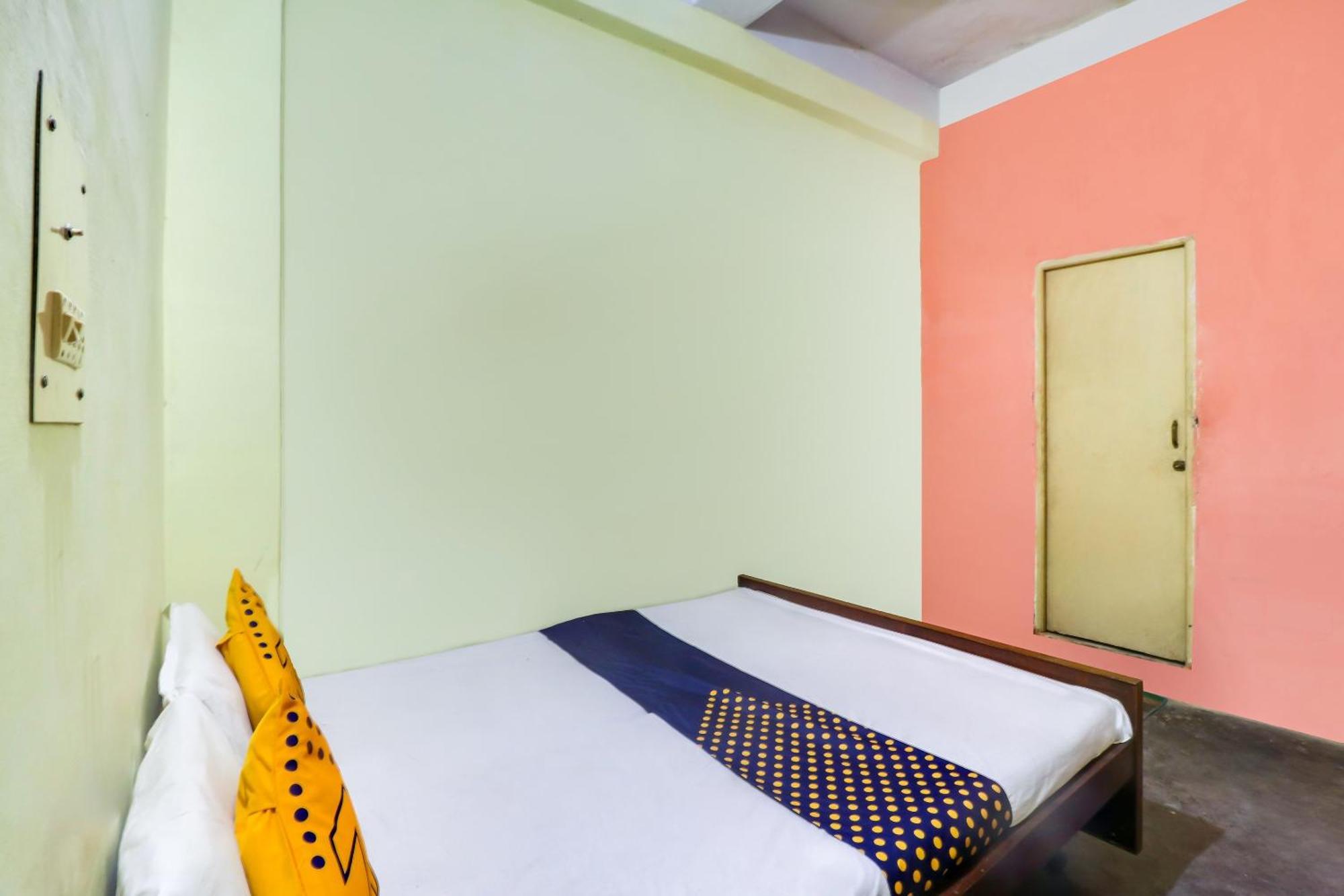 Spot On Mishra Guest House Βαρανάσι Εξωτερικό φωτογραφία